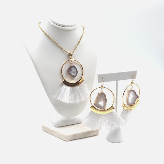 Ashen Fringe Gift Set